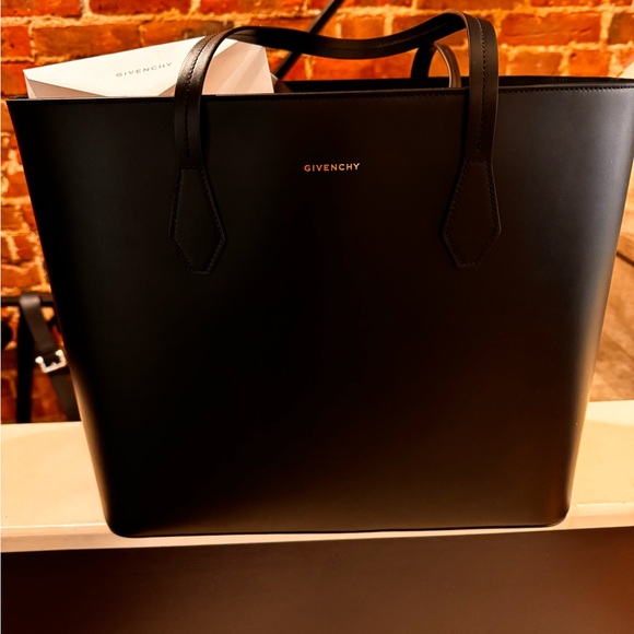 NWT Givenchy Wing Tote Bag w/ attached zipper clutch - Picture 10 of 10